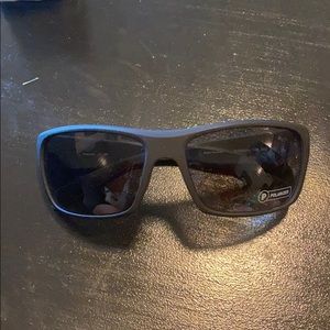 Native Eddyline Polarized - never worn!
